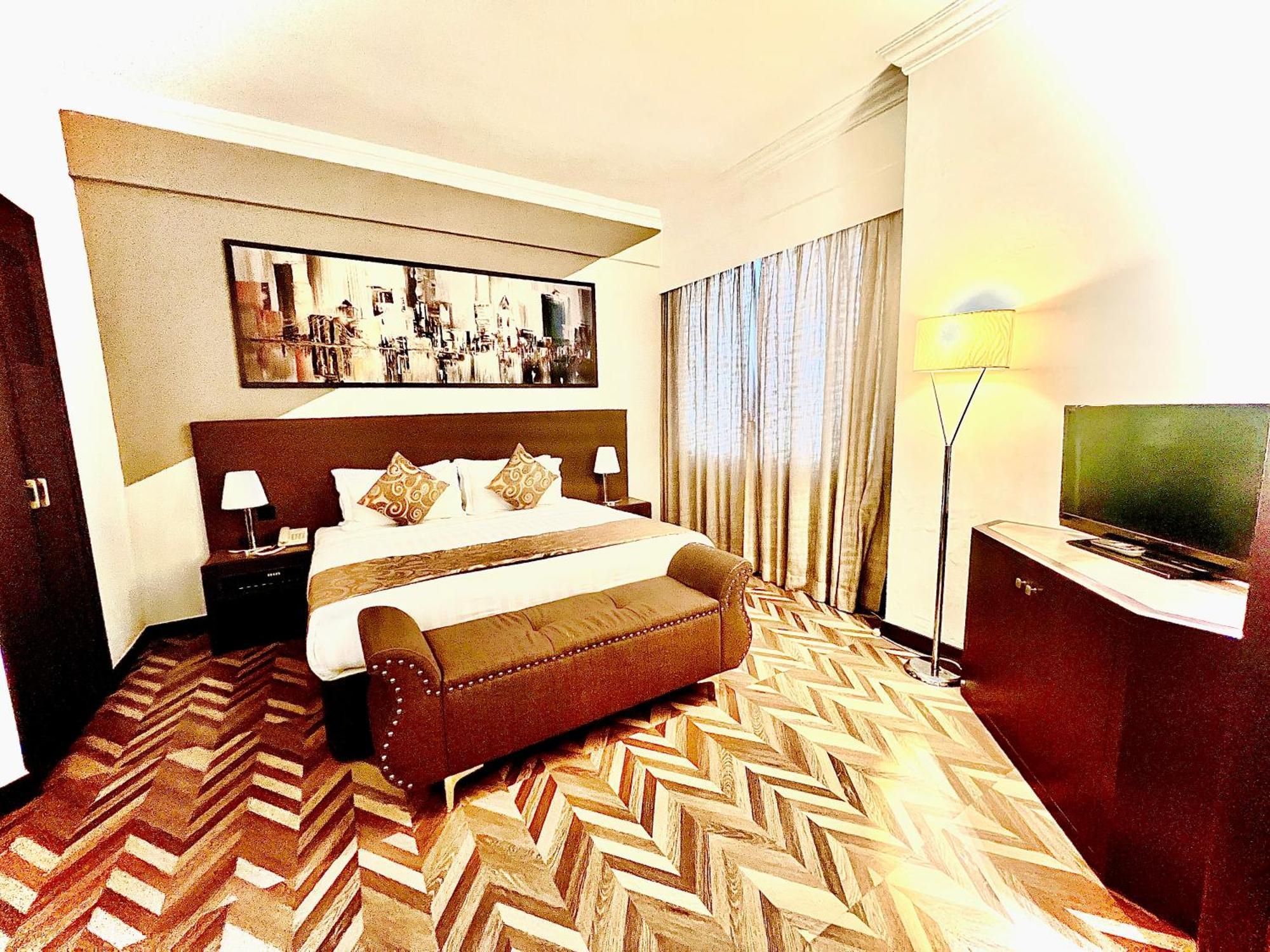 Regalpark Hotel Kuala Lumpur Exterior photo