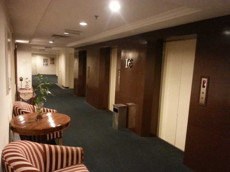 Regalpark Hotel Kuala Lumpur Exterior photo