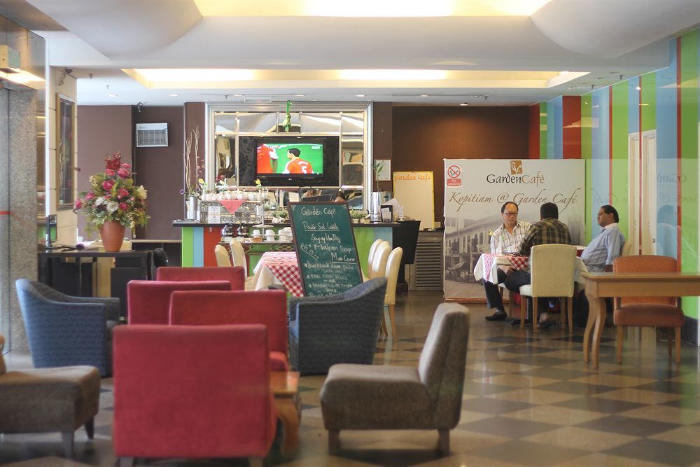 Regalpark Hotel Kuala Lumpur Exterior photo